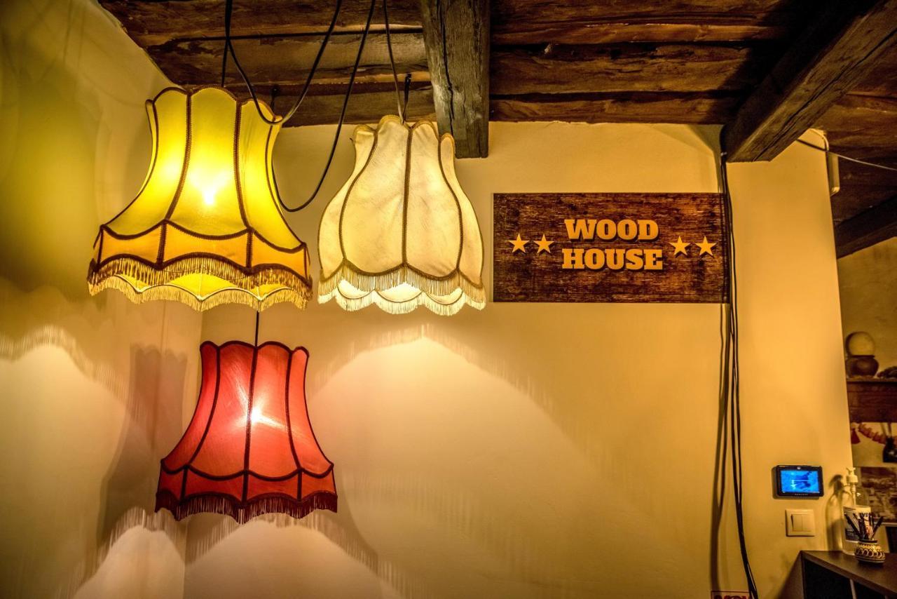 Wood House Republicii Hotel Braşov Exterior foto