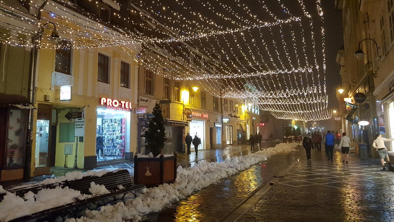 Wood House Republicii Hotel Braşov Exterior foto