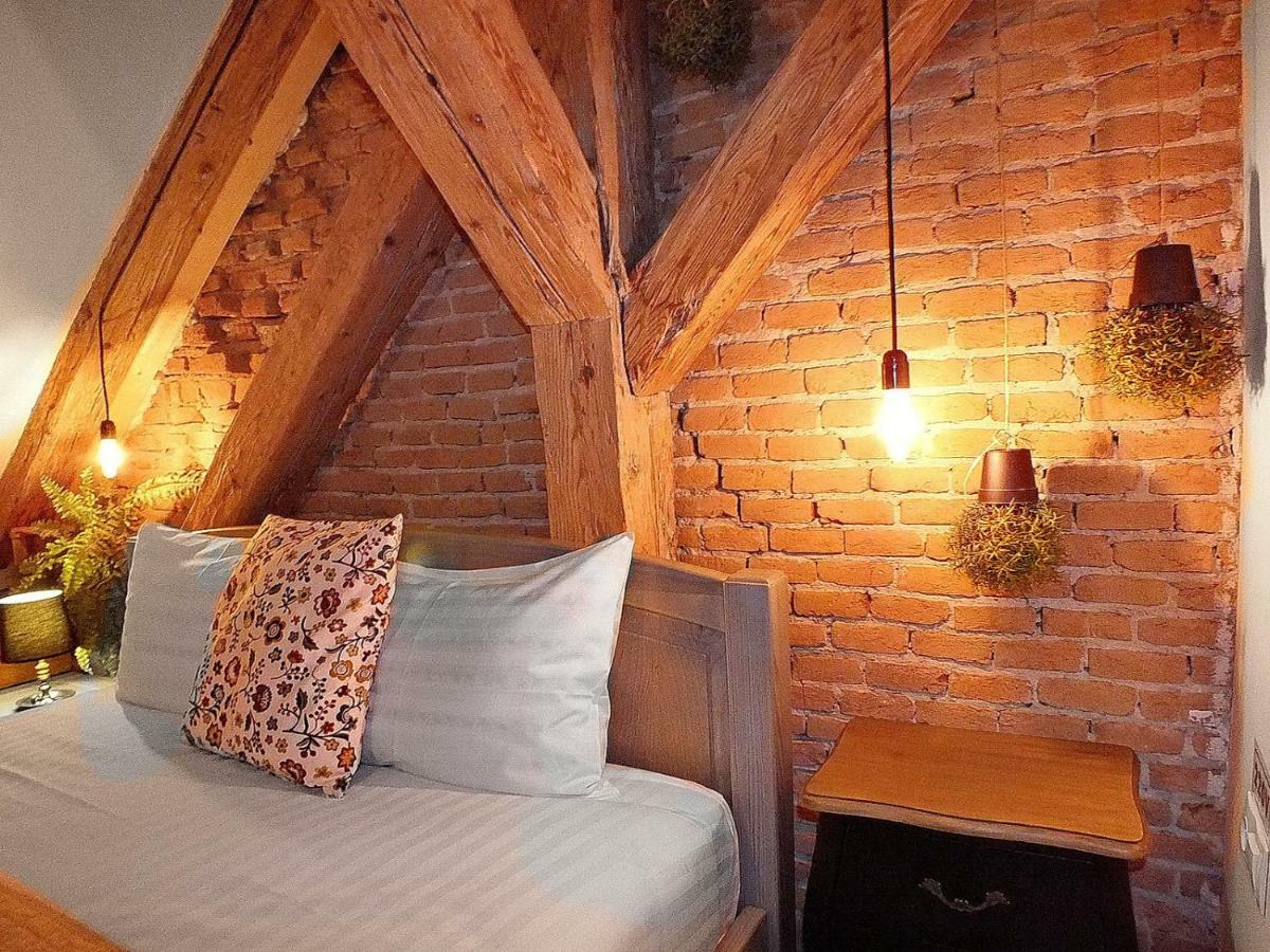 Wood House Republicii Hotel Braşov Exterior foto